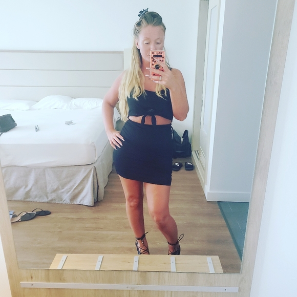 Meet the Posher, Laura B 🐰 - Picture 4 of 9